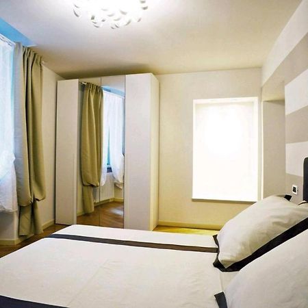 לוברה Ventuno - Modern Apartment - Country & Lake מראה חיצוני תמונה